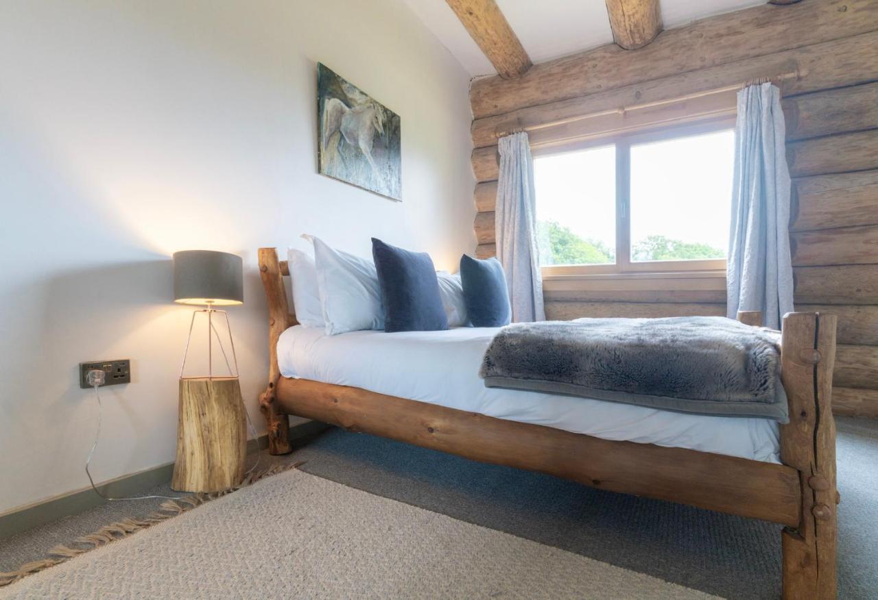 Wild Nurture Eco Luxury Offgrid Log Cabin Fort William Ngoại thất bức ảnh